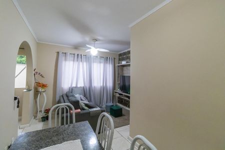Apartamento à venda com 72m², 2 quartos e 1 vagaSala