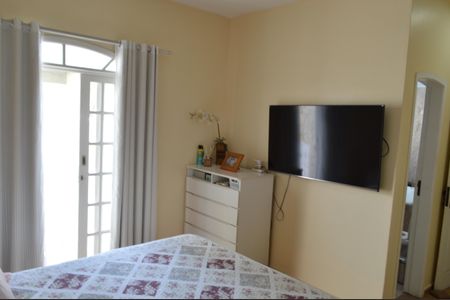 Casa à venda com 339m², 4 quartos e 3 vagasQuarto 3