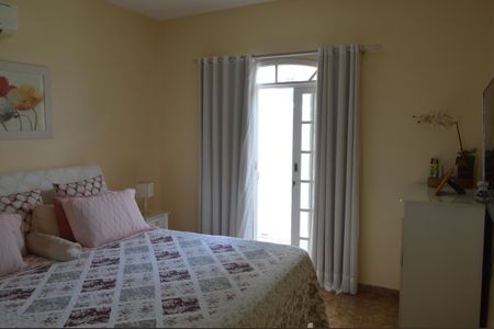 Casa à venda com 339m², 4 quartos e 3 vagasQuarto 3