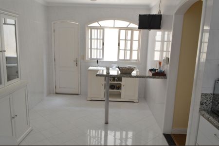 Casa à venda com 339m², 4 quartos e 3 vagasCozinha