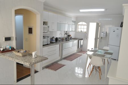 Casa à venda com 339m², 4 quartos e 3 vagasCozinha