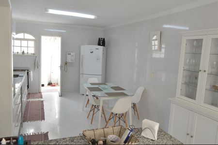 Casa à venda com 339m², 4 quartos e 3 vagasCozinha