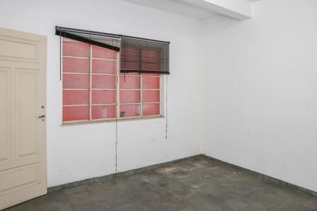 Casa para alugar com 400m², 3 quartos e 4 vagas Casa para alugar com 400m², 3 quartos e 4 vagasSala