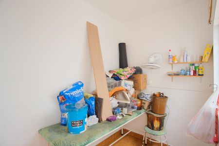 Casa à venda com 200m², 4 quartos e 2 vagasQuarto de Serviço