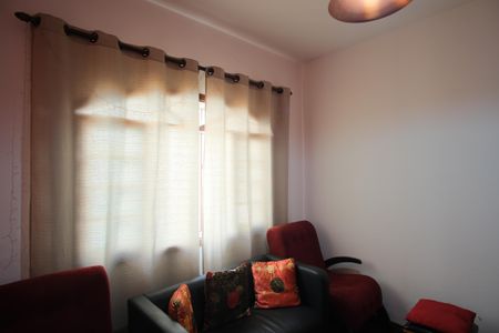 Casa à venda com 200m², 4 quartos e 2 vagasSala de TV