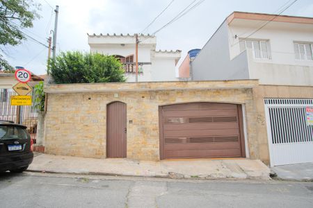 Casa à venda com 200m², 4 quartos e 2 vagasFachada