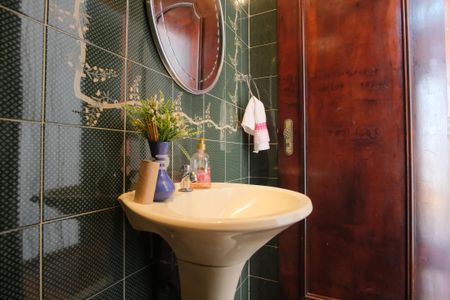 Casa à venda com 200m², 4 quartos e 2 vagasLavabo