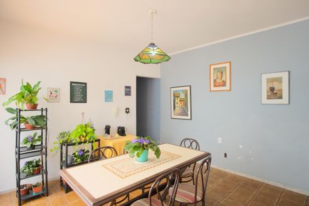 Casa à venda com 200m², 4 quartos e 2 vagasCopa