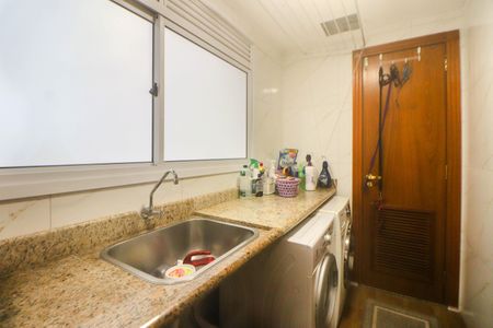 Apartamento à venda com 130m², 3 quartos e 2 vagasCozinha e Área de Serviço