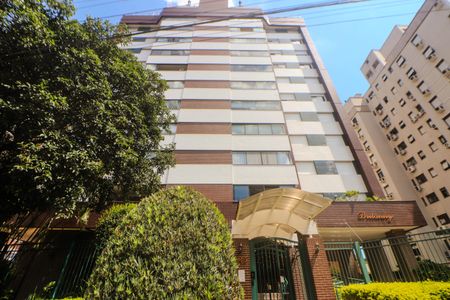 Apartamento à venda com 130m², 3 quartos e 2 vagasFachada
