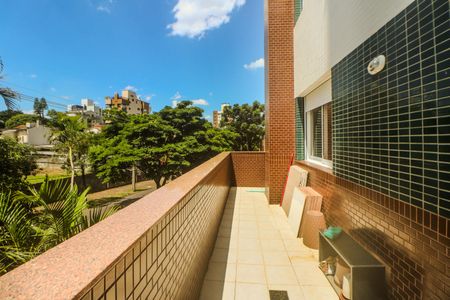Apartamento à venda com 130m², 3 quartos e 2 vagasSala - Varanda