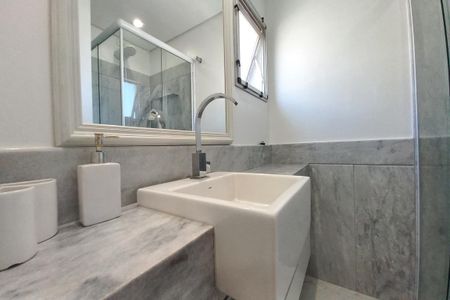 Apartamento para alugar com 120m², 2 quartos e 1 vagaBanheiro da Suíte