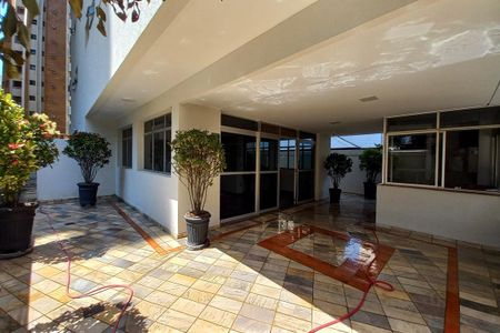 Apartamento para alugar com 120m², 2 quartos e 1 vagaFachada do Bloco