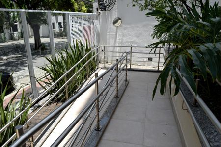 Apartamento para alugar com 195m², 4 quartos e 3 vagasRampa de acesso