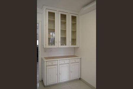 Apartamento para alugar com 195m², 4 quartos e 3 vagasCopa