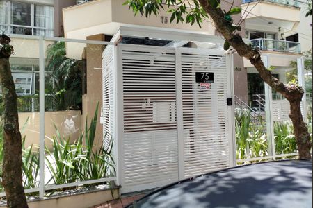 Apartamento para alugar com 195m², 4 quartos e 3 vagasEntrada condomínio