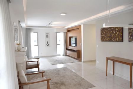 Apartamento para alugar com 195m², 4 quartos e 3 vagasSala