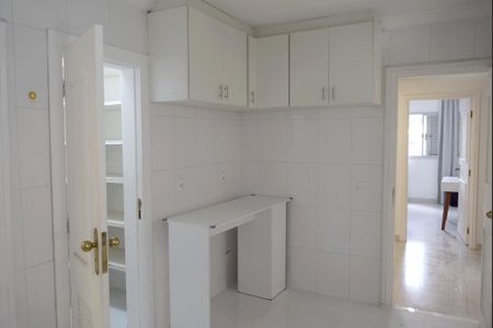 Apartamento para alugar com 195m², 4 quartos e 3 vagasCozinha