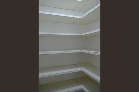 Apartamento para alugar com 195m², 4 quartos e 3 vagasDespensa