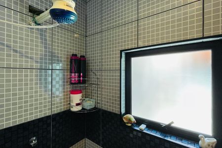 Casa à venda com 122m², 3 quartos e 2 vagasBanheiro Social