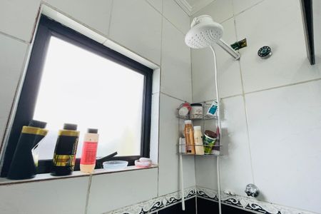 Casa à venda com 122m², 3 quartos e 2 vagasBanheiro do Quarto 1