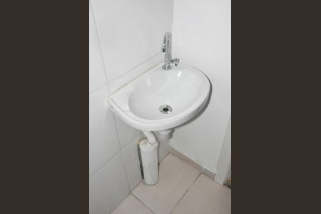Apartamento à venda com 37m², 2 quartos e sem vagaDetalhe - Banheiro Social
