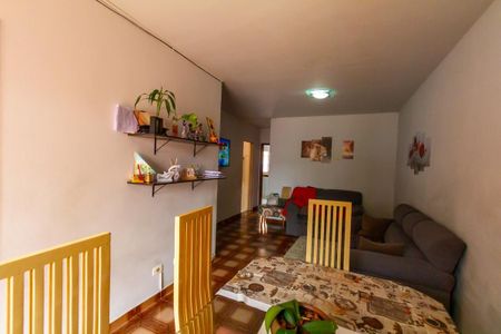 Casa à venda com 236m², 3 quartos e 3 vagasSala