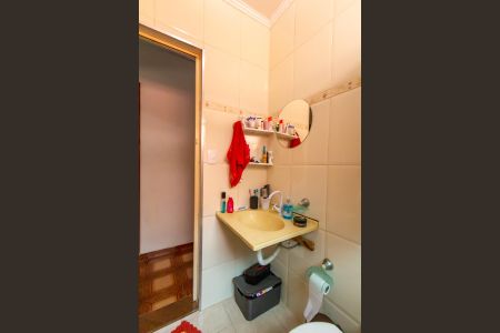 Casa à venda com 236m², 3 quartos e 3 vagasBanheiro Social