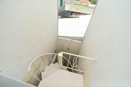 Casa à venda com 200m², 5 quartos e 4 vagasEscada