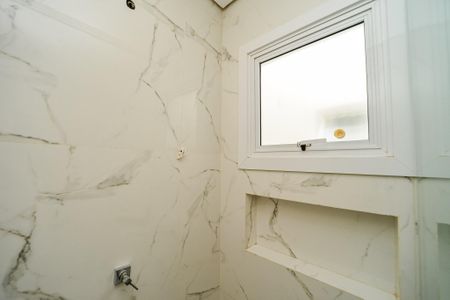 Casa à venda com 200m², 5 quartos e 4 vagasBanheiro social