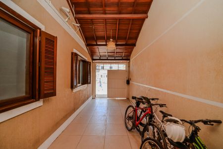Casa à venda com 200m², 5 quartos e 4 vagasGaragem