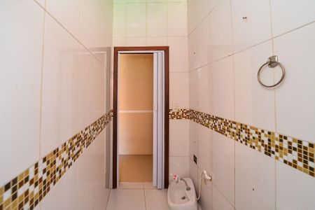 Casa à venda com 200m², 5 quartos e 4 vagasBanheiro de serviço