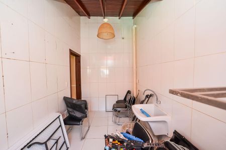 Casa à venda com 200m², 5 quartos e 4 vagasÁrea de Serviço