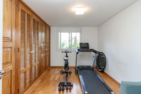 Casa de condomínio à venda com 300m², 4 quartos e 3 vagas Casa de condomínio à venda com 300m², 4 quartos e 3 vagasSuíte 2