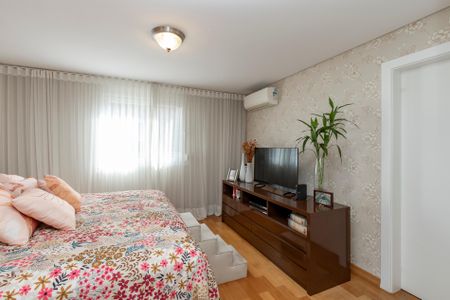 Casa de condomínio à venda com 300m², 4 quartos e 3 vagas Casa de condomínio à venda com 300m², 4 quartos e 3 vagasSuíte 1