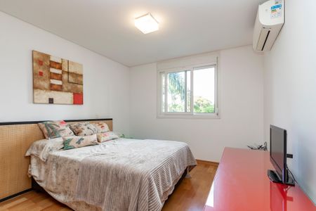 Casa de condomínio à venda com 300m², 4 quartos e 3 vagas Casa de condomínio à venda com 300m², 4 quartos e 3 vagasSuíte 3