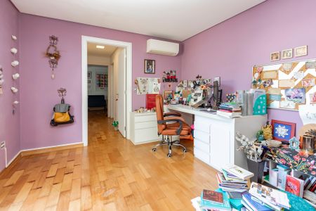 Casa de condomínio à venda com 300m², 4 quartos e 3 vagas Casa de condomínio à venda com 300m², 4 quartos e 3 vagasSuíte 4