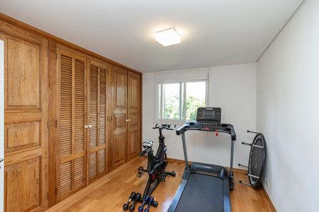 Casa de condomínio à venda com 300m², 4 quartos e 3 vagas Casa de condomínio à venda com 300m², 4 quartos e 3 vagasSuíte 2