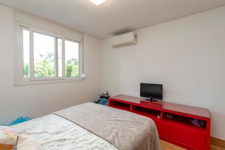 Casa de condomínio à venda com 300m², 4 quartos e 3 vagas Casa de condomínio à venda com 300m², 4 quartos e 3 vagasSuíte 3