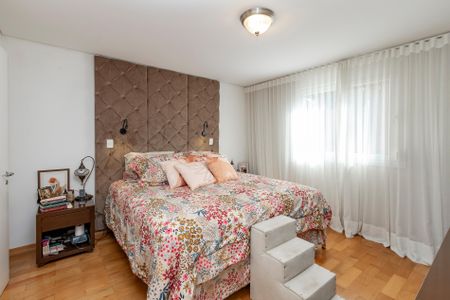 Casa de condomínio à venda com 300m², 4 quartos e 3 vagas Casa de condomínio à venda com 300m², 4 quartos e 3 vagasSuíte 1