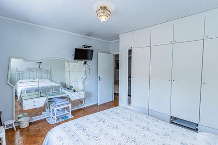 Casa à venda com 590m², 3 quartos e 8 vagasQuarto 1