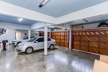 Casa à venda com 590m², 3 quartos e 8 vagasGaragem