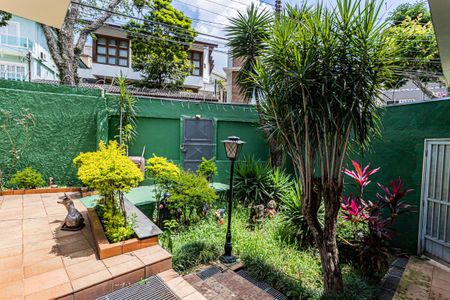 Casa à venda com 590m², 3 quartos e 8 vagasQuintal