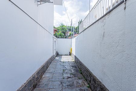 Casa à venda com 590m², 3 quartos e 8 vagasEntrada serviço