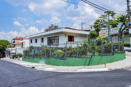 Casa à venda com 590m², 3 quartos e 8 vagasFachada