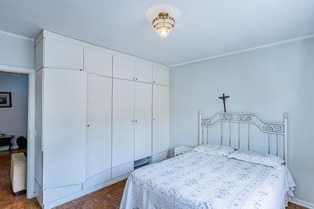 Casa à venda com 590m², 3 quartos e 8 vagasQuarto 1