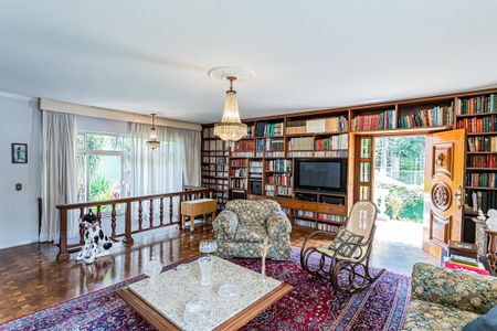 Casa à venda com 590m², 3 quartos e 8 vagasSala de estar