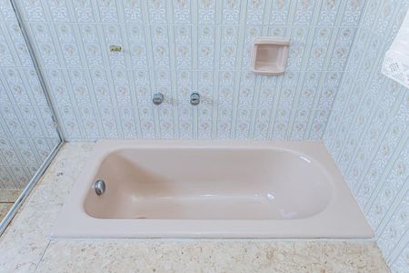 Casa à venda com 590m², 3 quartos e 8 vagasBanheiro suite