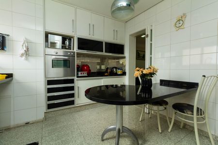 Apartamento à venda com 151m², 3 quartos e 3 vagasCozinha
