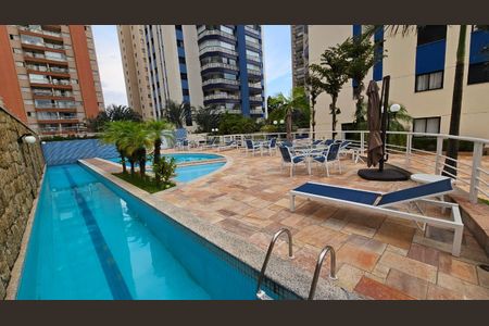 Apartamento à venda com 151m², 3 quartos e 3 vagasÁrea comum - Piscina